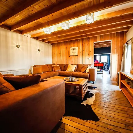 Vakantiehuis Spacious In With Garden *
