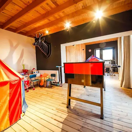 Holiday home Spacious In With Garden Gesves