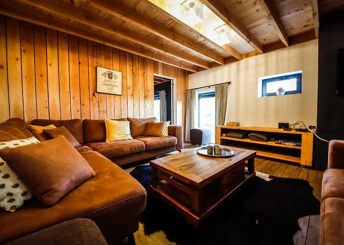 Spacious In With Garden Gesves