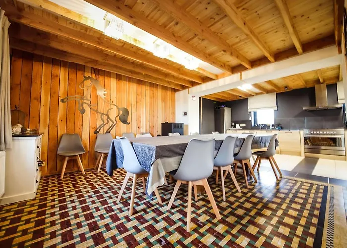 Casa vacanze Spacious In With Garden